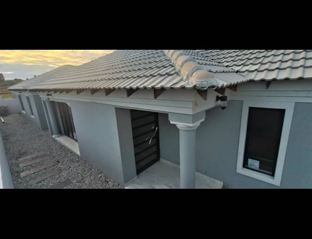 3 BEDROOM HOUSE FOR SALE IN MUNSIEVILLE SOUTH